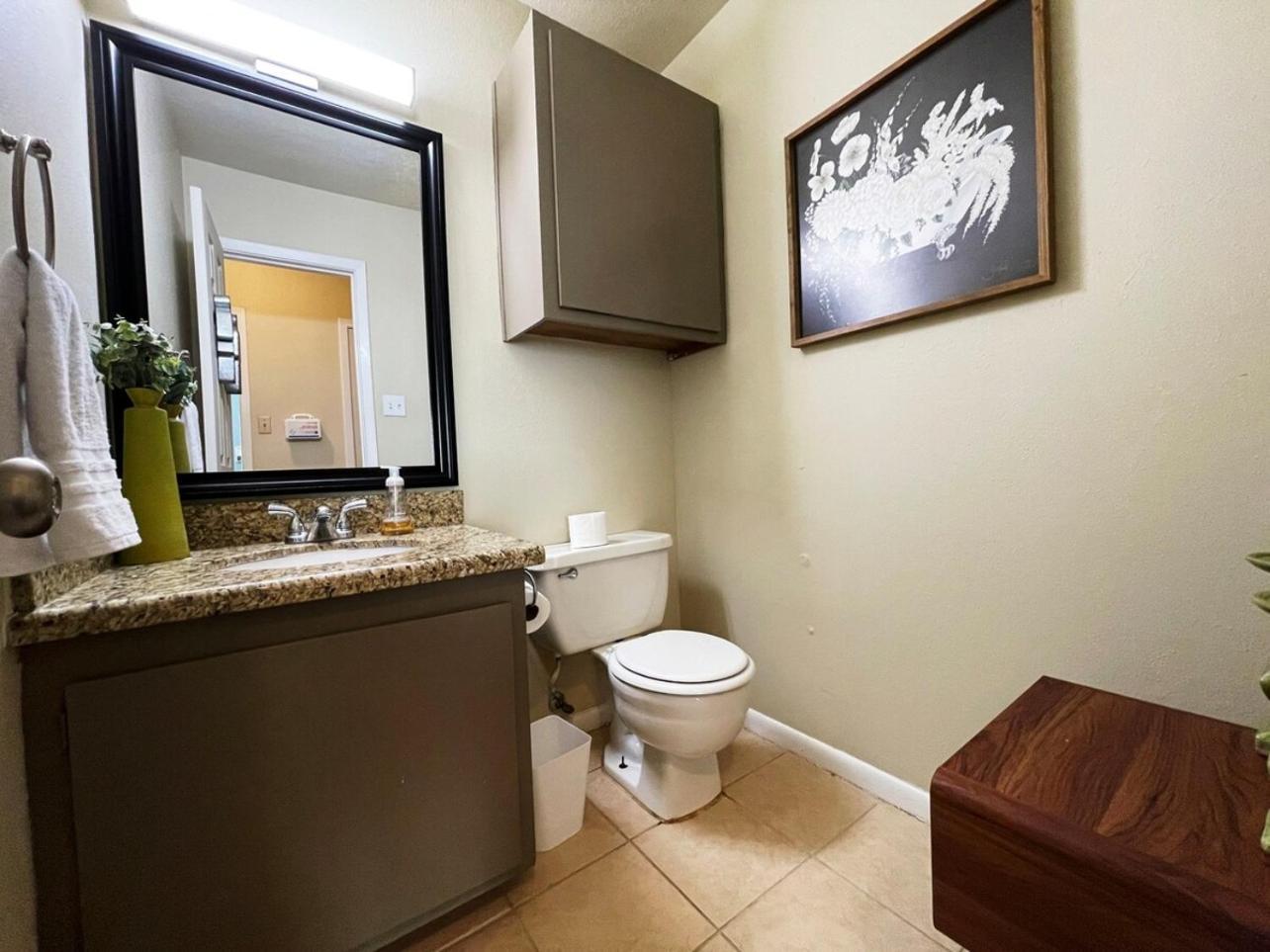 Brilliant & Beautiful Bnb Apartment! B คอลเลจสเตชัน ภายนอก รูปภาพ